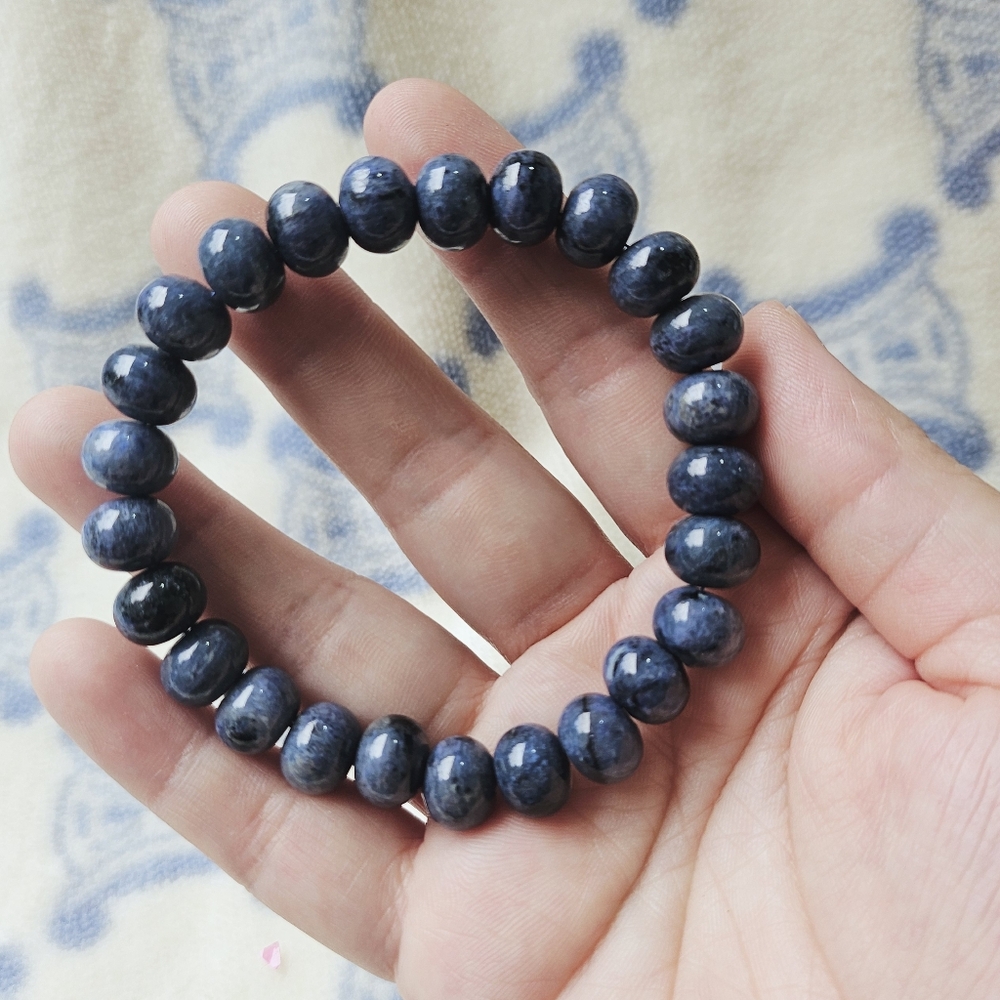 sodalite bracelet donut shape